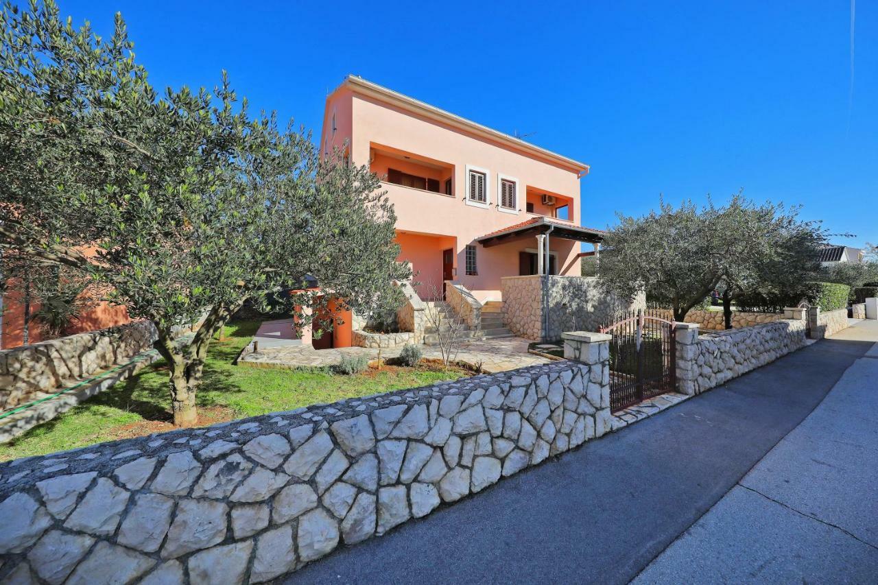 Lucy Apartamento Kožino